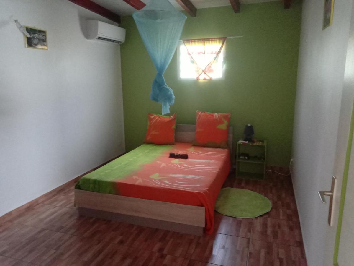 La Casa Binecha Avec Jacuzzi Villa Baillif Екстериор снимка