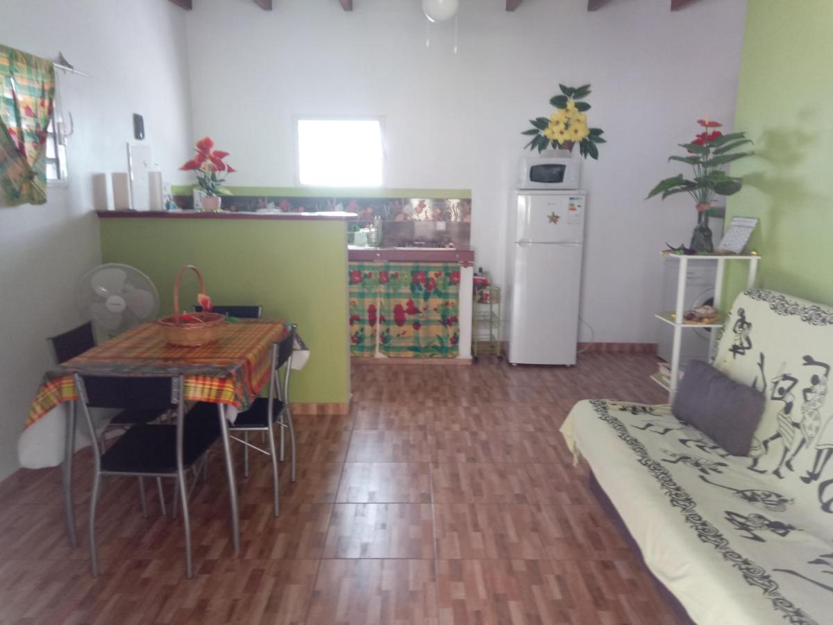 La Casa Binecha Avec Jacuzzi Villa Baillif Екстериор снимка