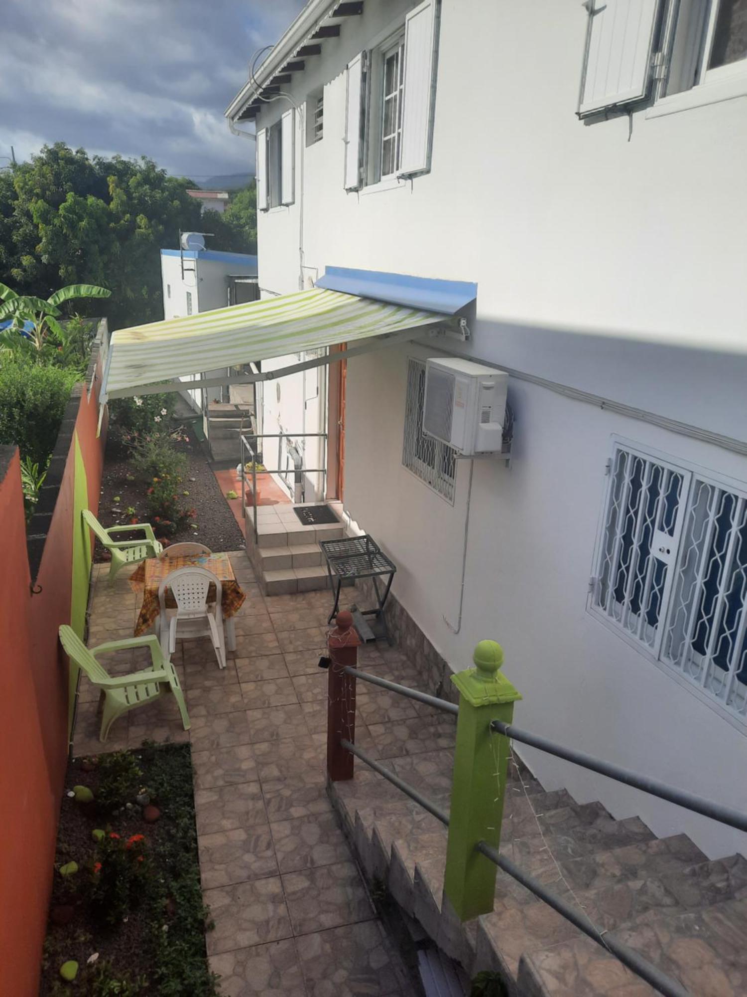 La Casa Binecha Avec Jacuzzi Villa Baillif Екстериор снимка
